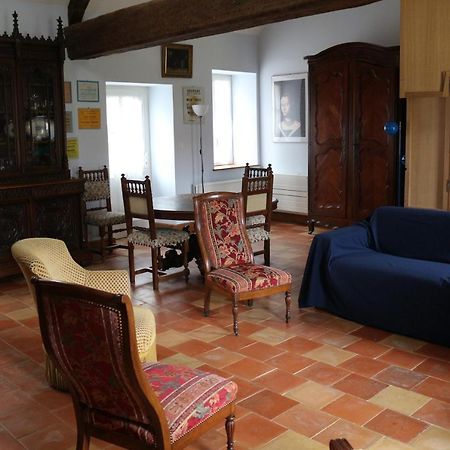 Вилла Chez Celestine Souvigny Экстерьер фото