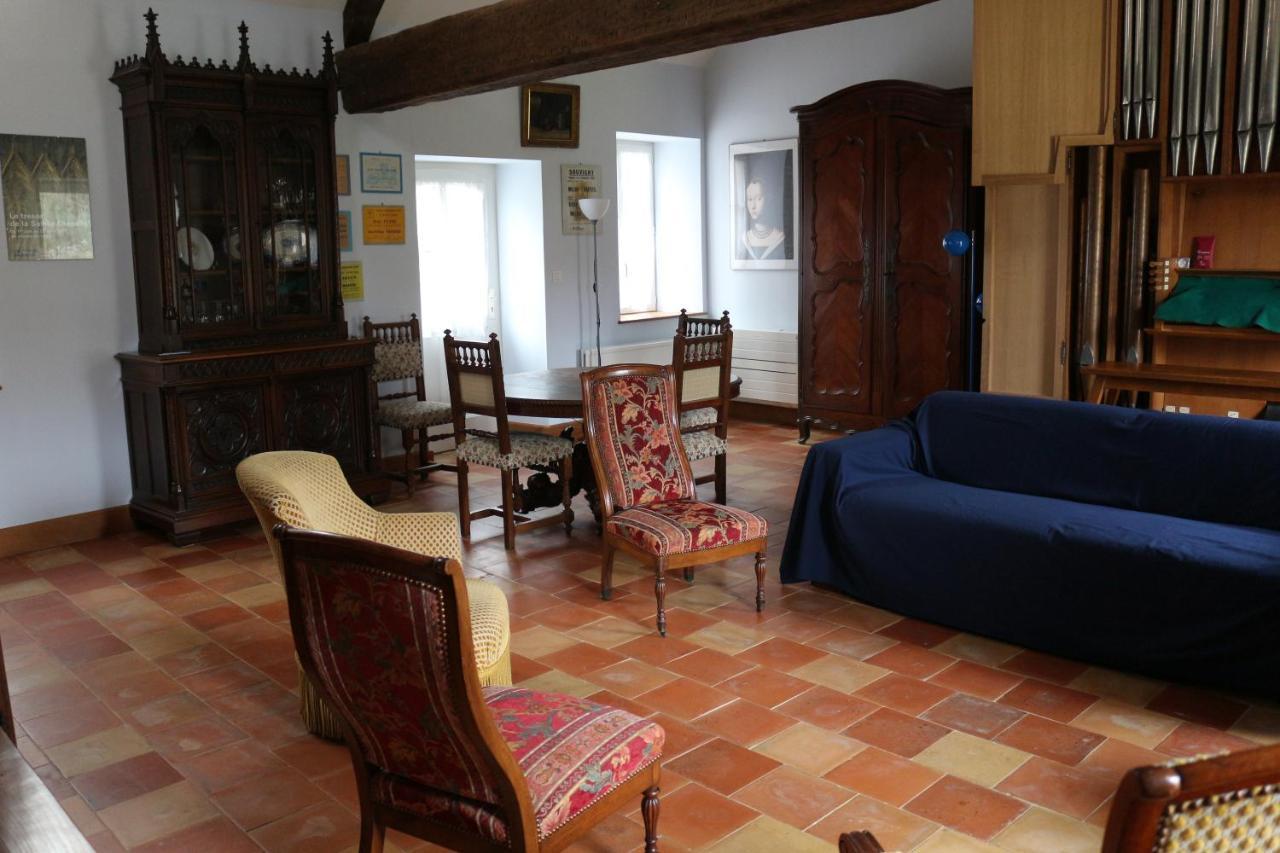 Вилла Chez Celestine Souvigny Экстерьер фото