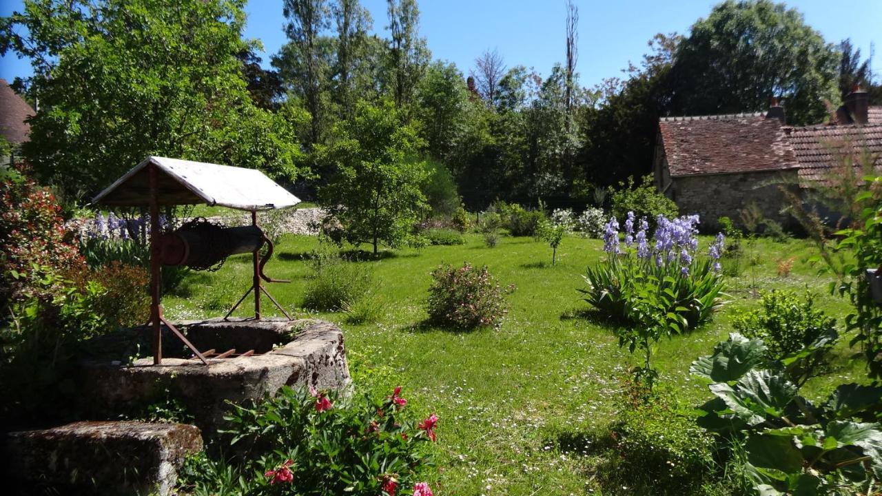 Вилла Chez Celestine Souvigny Экстерьер фото