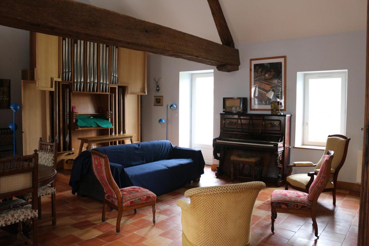 Вилла Chez Celestine Souvigny Экстерьер фото