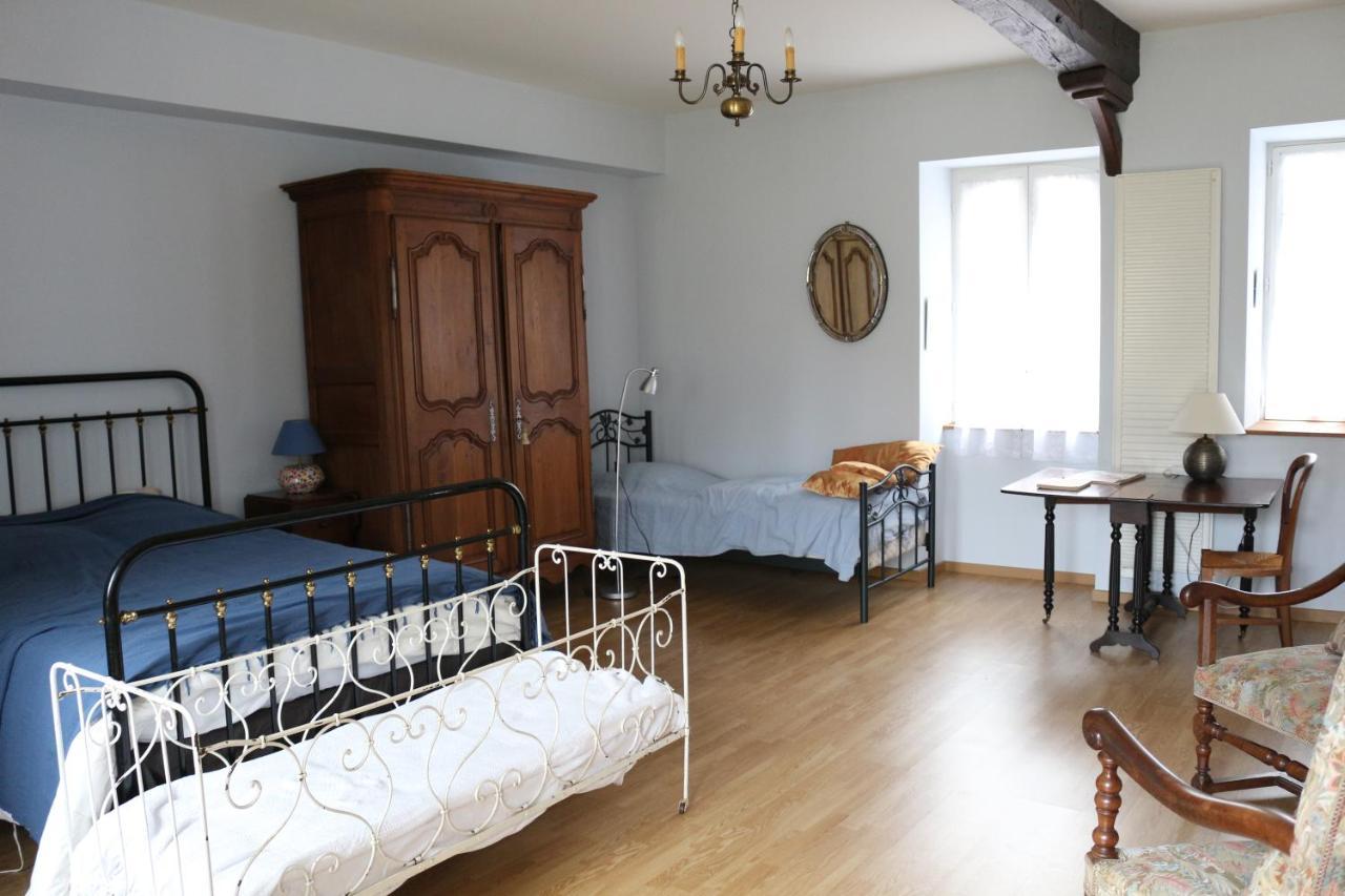 Вилла Chez Celestine Souvigny Экстерьер фото